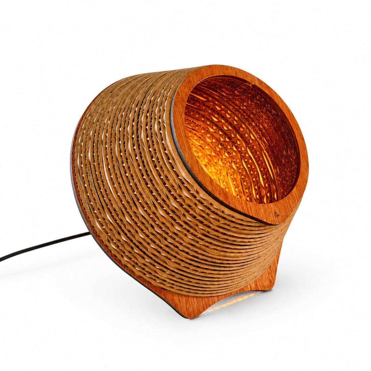 Lámpara de Mesa Hexa — Cartón reciclado cortado con láser, hecho a mano en Lima - Quranteby