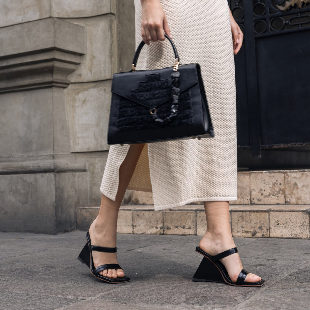 Sandalias Ayni Negras — Cuero richato y croco, hecho a mano en Lima - Quranteby
